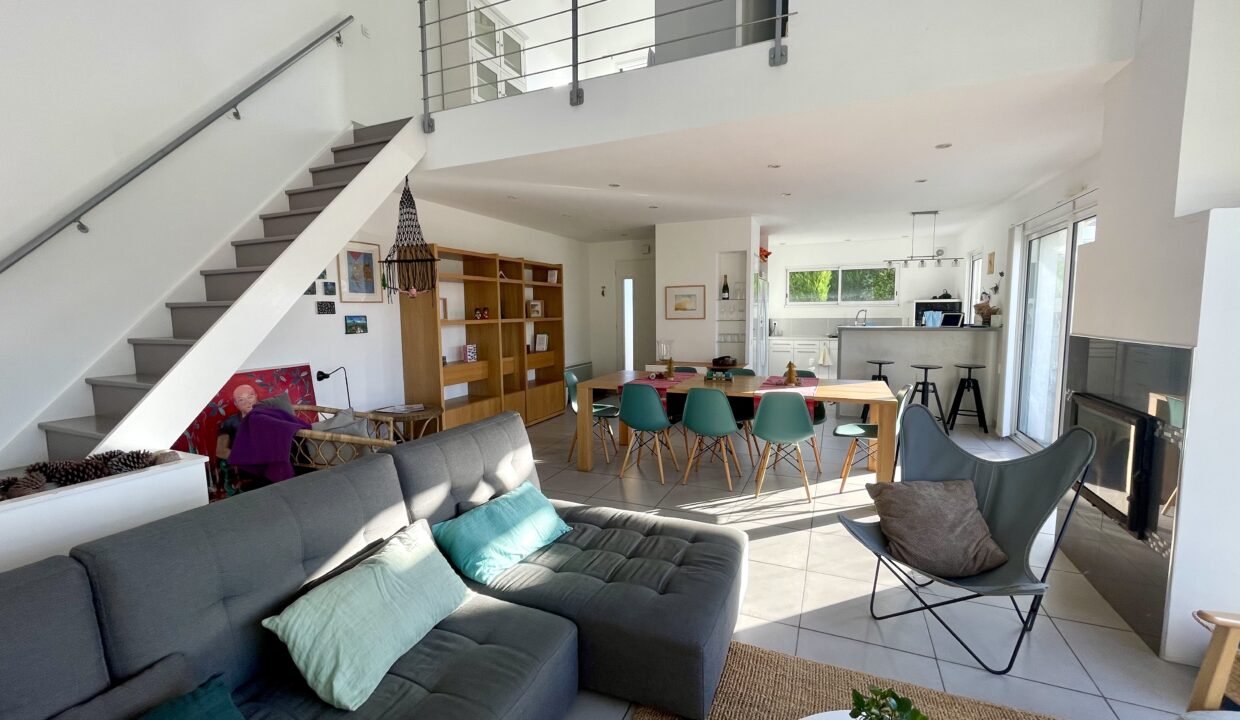 QUARTIER-DU-BACCHUS-500M-DU-CENTRE-BOURG-MAISON-TOUT-CONFORT-3-CHAMBRES-6-couchages-WIFI-7