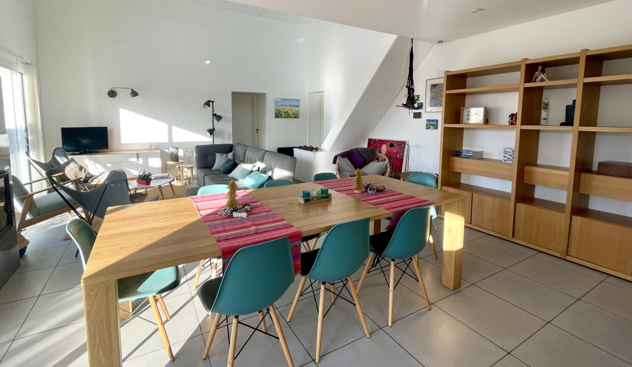 QUARTIER-DU-BACCHUS-500M-DU-CENTRE-BOURG-MAISON-TOUT-CONFORT-3-CHAMBRES-6-couchages-WIFI-9