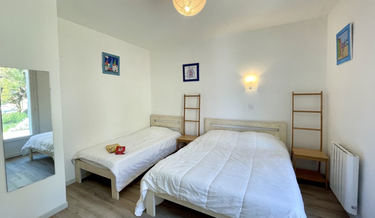 QUARTIER-DU-MARAIS-GIRARD-PLAGE-A-PIED-AU-CALME-EN-IMPASSE-MAISON-FAMILIALE-9-COUCHAGES-WIFI-14