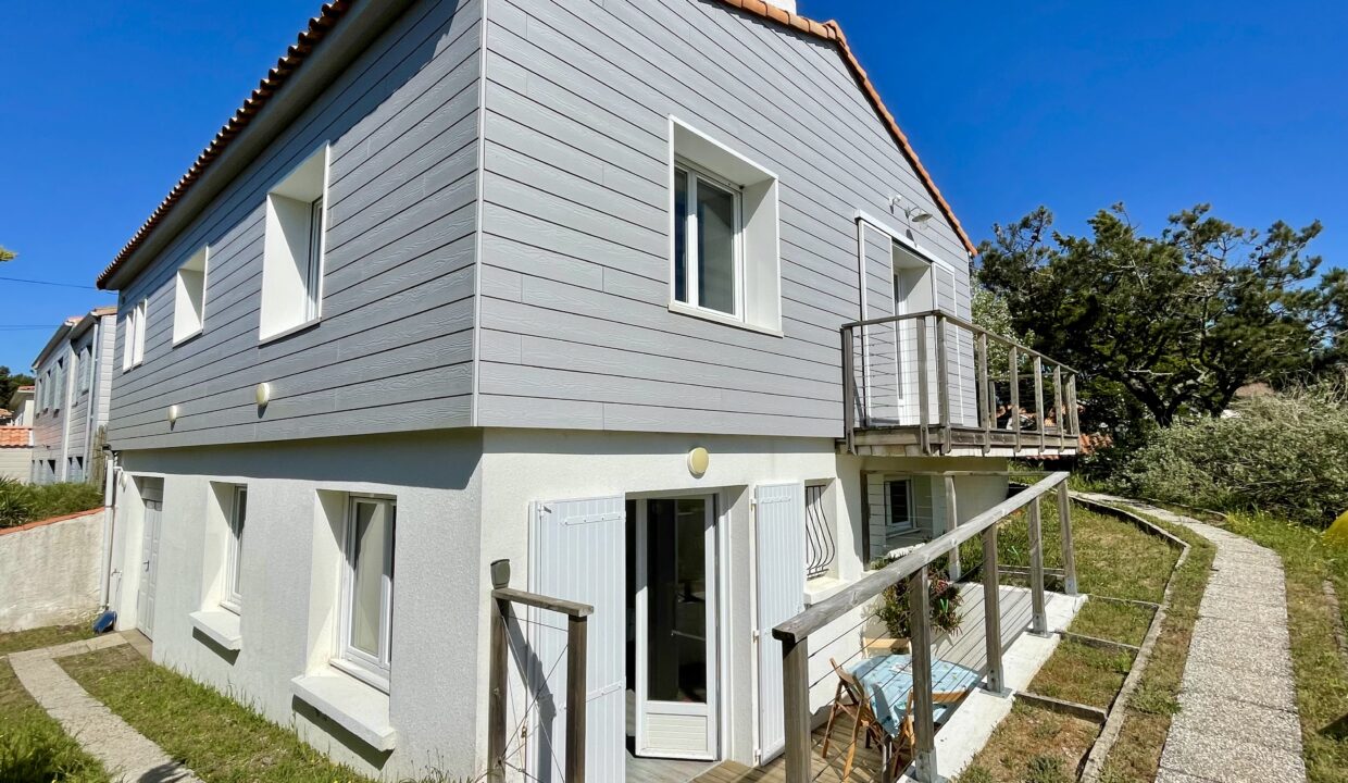 QUARTIER-DU-MARAIS-GIRARD-PLAGE-A-PIED-AU-CALME-EN-IMPASSE-MAISON-FAMILIALE-9-COUCHAGES-WIFI-17
