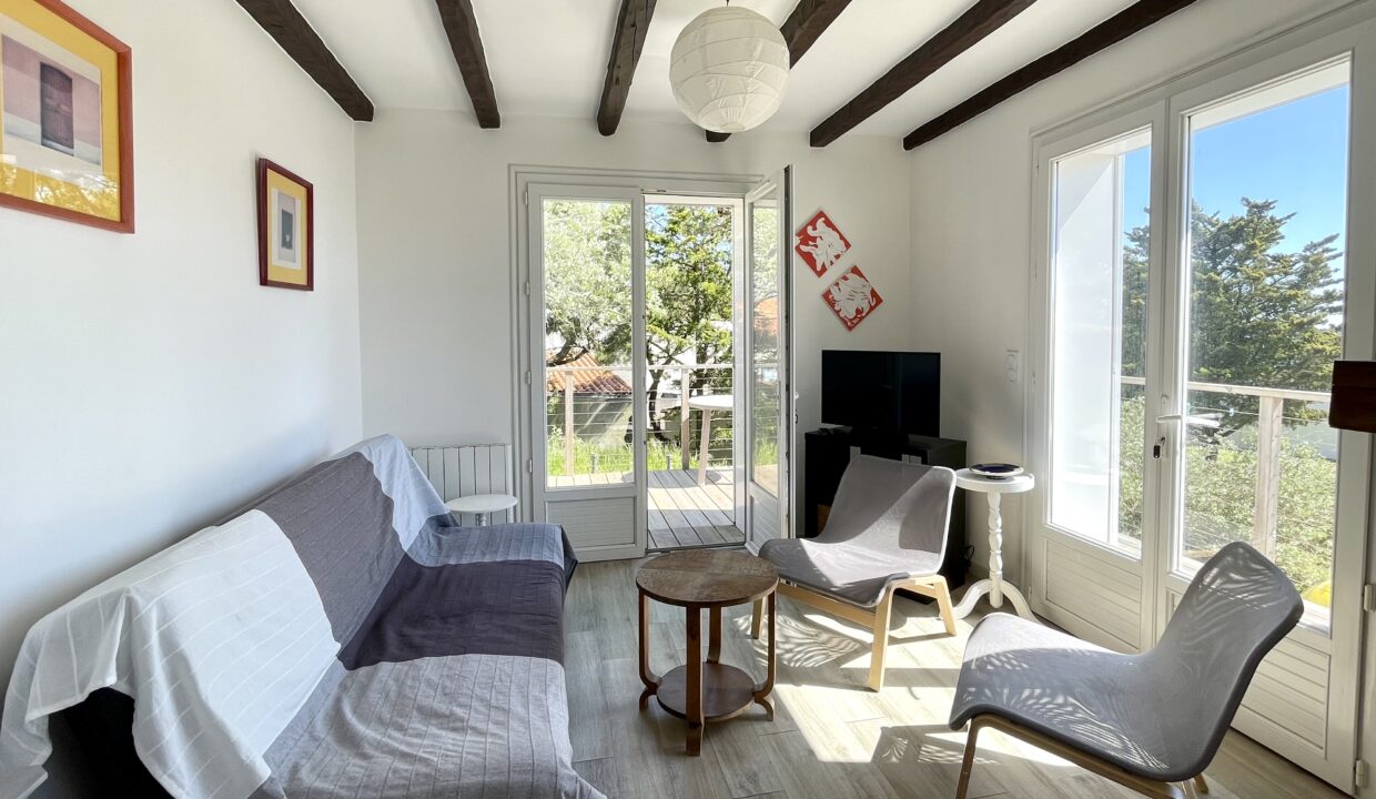 QUARTIER-DU-MARAIS-GIRARD-PLAGE-A-PIED-AU-CALME-EN-IMPASSE-MAISON-FAMILIALE-9-COUCHAGES-WIFI-7