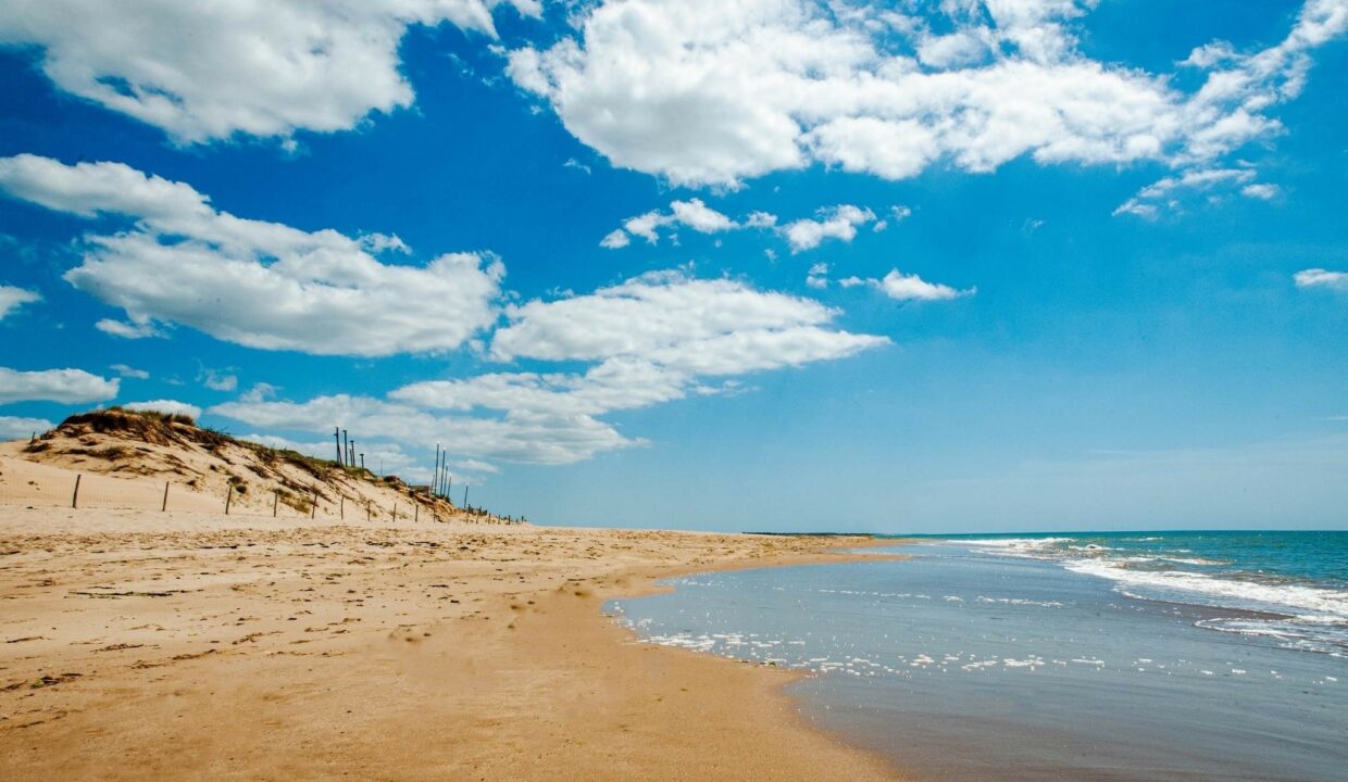QUARTIER-DU-PIED-DE-CHAUME-750-M-DE-LA-PLAGE-DU-MARAIS-GIRARD-Maison-de-pays-2-chambres-4-couchages-WIFI-12