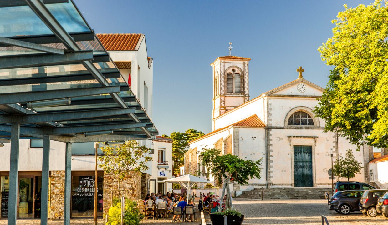 QUARTIER-DU-PIED-DE-CHAUME-750-M-DE-LA-PLAGE-DU-MARAIS-GIRARD-Maison-de-pays-2-chambres-4-couchages-WIFI-15