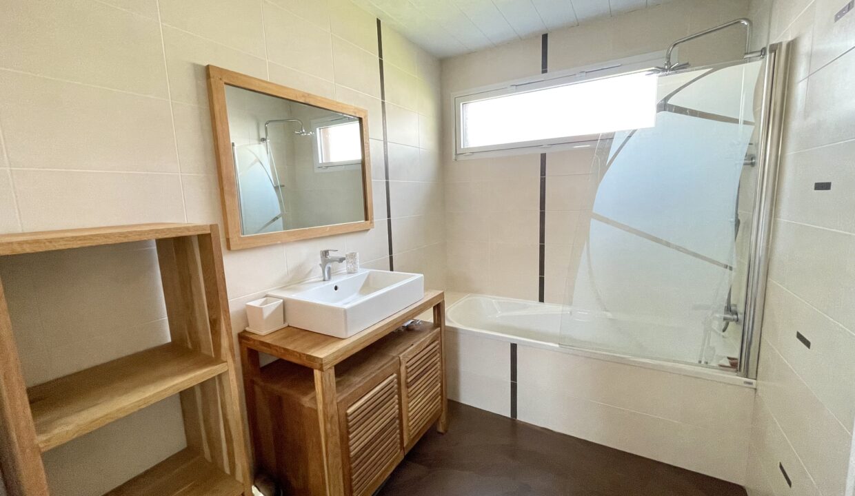 QUARTIER-DU-PIED-DE-CHAUME-AU-CALME-MAISON-TOUT-CONFORT-WIFI-12