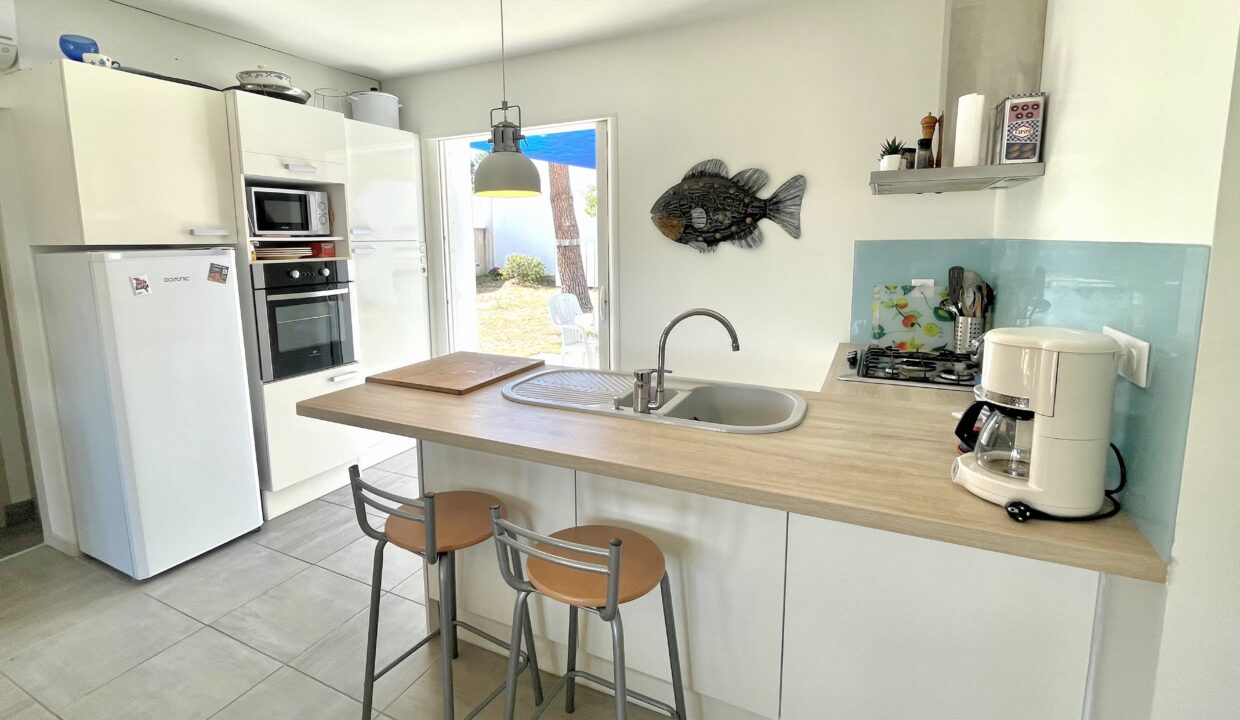 Quartier-de-La-Paree-maison-renovee-2-chambres-4-couchages-avec-jardin-clos-WIFI-4