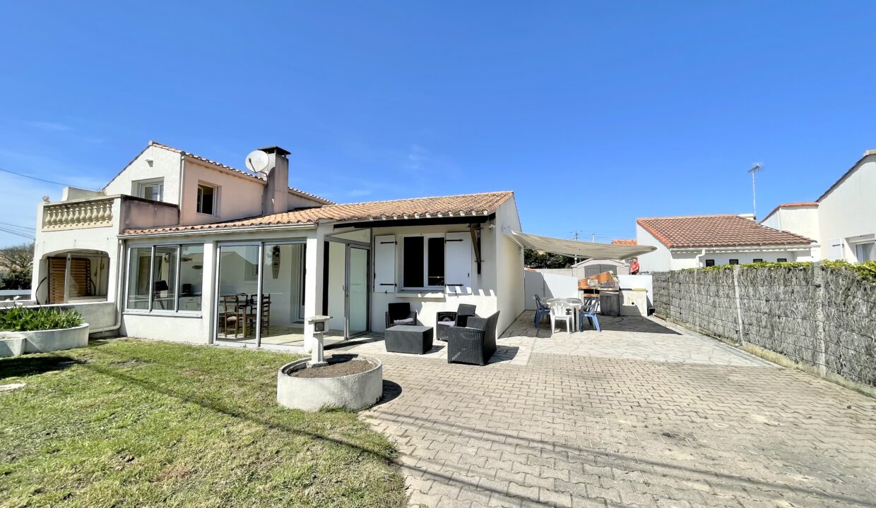 Quartier-de-la-Sauzaie-agreable-maison-recemment-renovee-2-chambres-4-couchages-Acces-WIFI-12