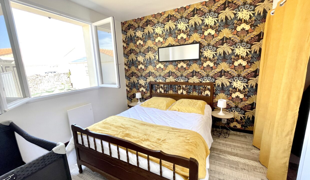 Quartier-de-la-Sauzaie-agreable-maison-recemment-renovee-2-chambres-4-couchages-Acces-WIFI-6
