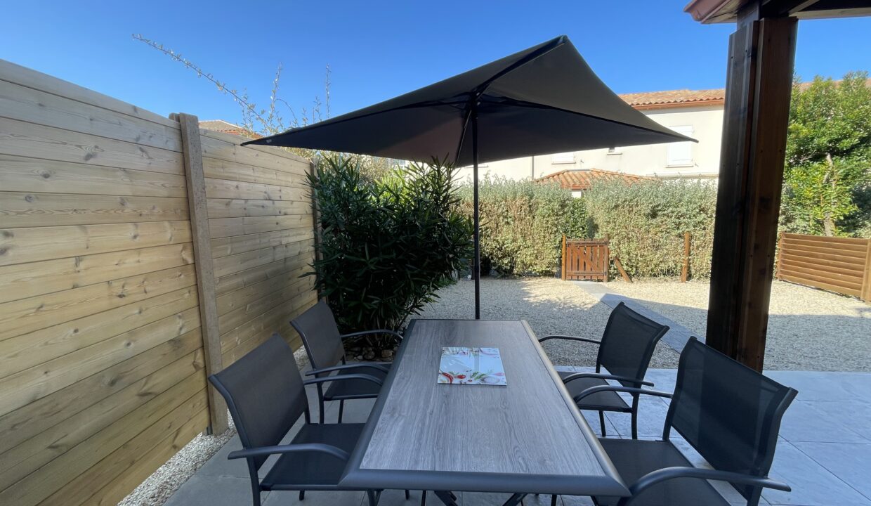 RESIDENCE-LE-DOMAINE-DE-LA-PAREE-Maison-2-chambres-4-couchages-PISCINE-COLLECTIVE-A-150M-DU-BORD-DE-MER-12