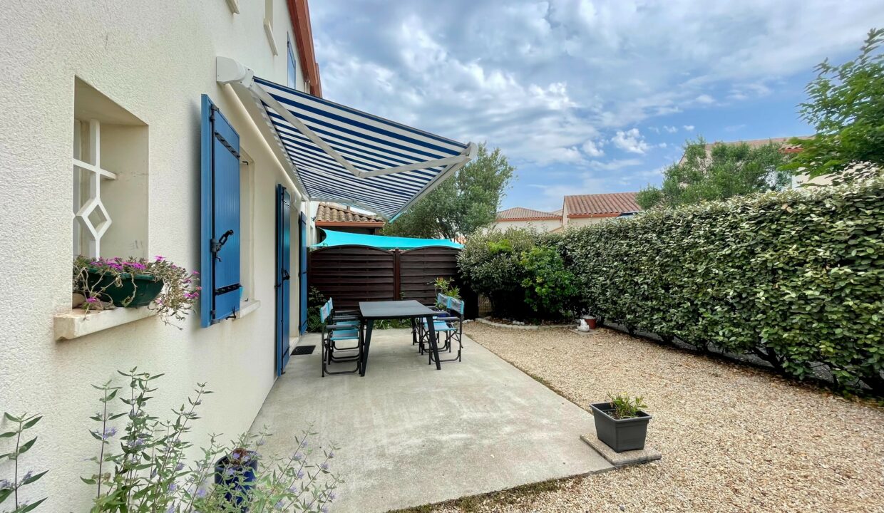 RESIDENCE-LE-DOMAINE-DE-LA-PAREE-PISCINE-COLLECTIVE-150M-DU-BORD-DE-MER-WIFI-10