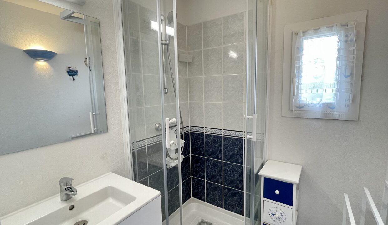 RESIDENCE-LE-DOMAINE-DE-LA-PAREE-PISCINE-COLLECTIVE-150M-DU-BORD-DE-MER-WIFI-7