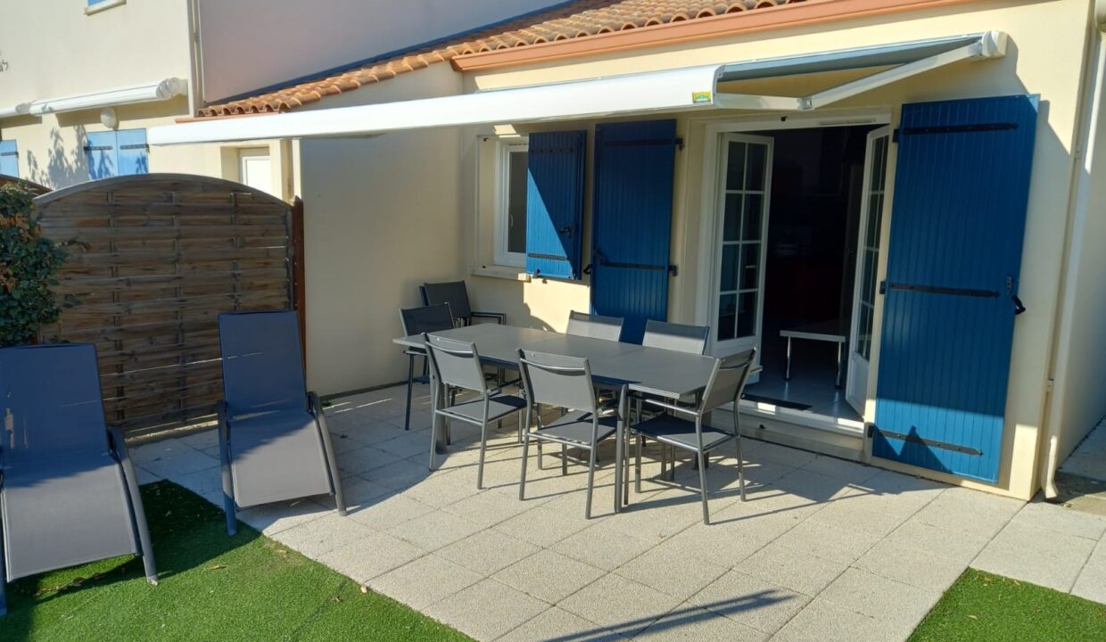 RESIDENCE-LE-DOMAINE-DE-LA-PAREE-PLAGE-A-PIED-150m-QUARTIER-DANIMATION-ESTIVALE-WIFI-11