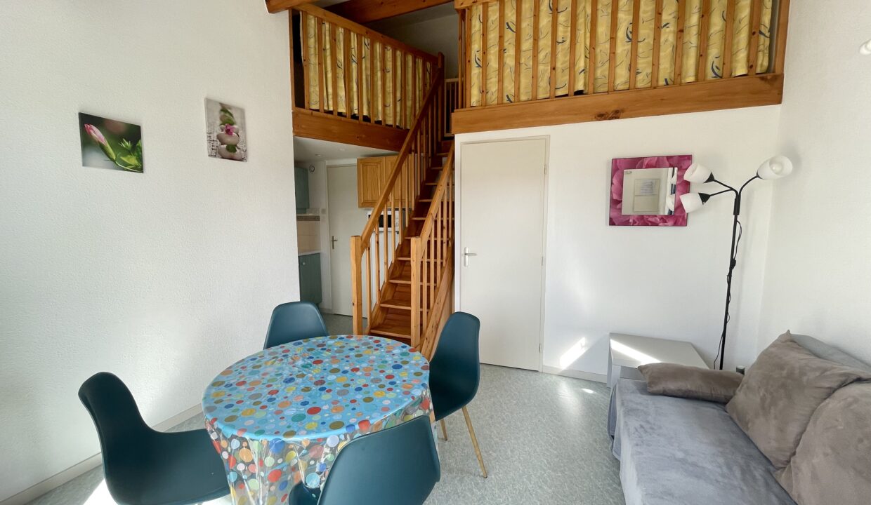 RESIDENCE-LE-GRAND-LARGE-PISCINE-ext.-CHAUFFEE-ET-TENNIS-COLLECTIFS-300M-DE-LA-PLAGE-A-PIED-Acces-WIFI-3