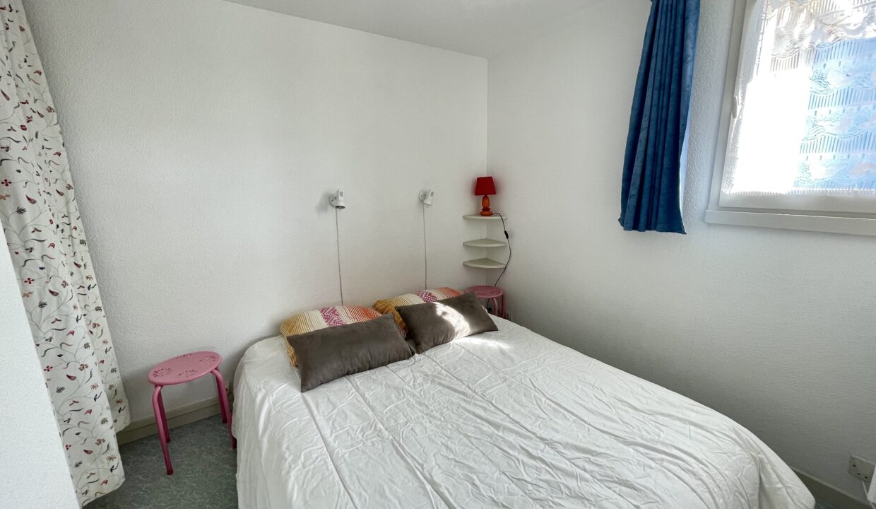RESIDENCE-LE-GRAND-LARGE-PISCINE-ext.-CHAUFFEE-ET-TENNIS-COLLECTIFS-300M-DE-LA-PLAGE-A-PIED-Acces-WIFI-5