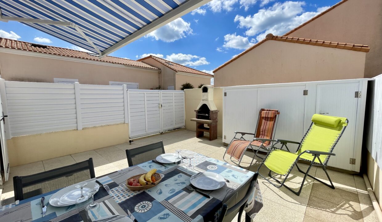 RESIDENCE-LE-LAGON-BLEU-maisonnette-4-pers.-200M-DE-LA-PLAGE-DU-MARAIS-GIRARD-14