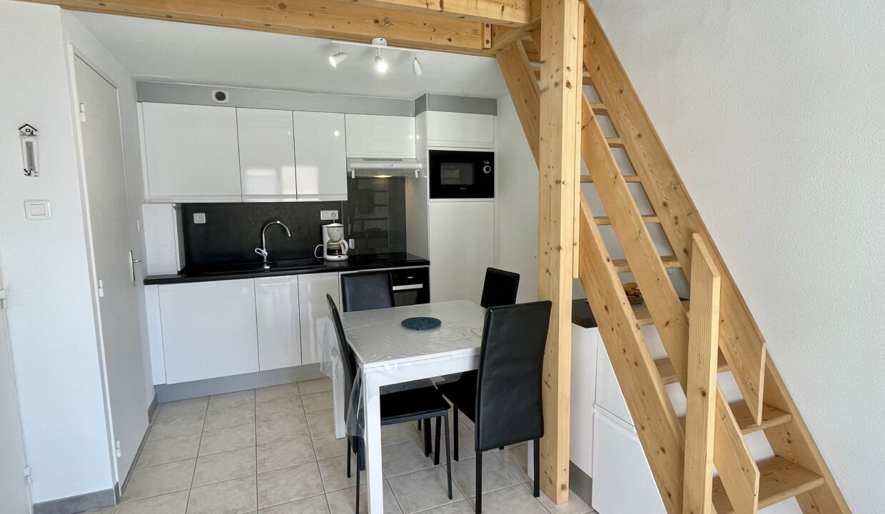 RESIDENCE-LE-LAGON-BLEU-maisonnette-4-pers.-200M-DE-LA-PLAGE-DU-MARAIS-GIRARD-4