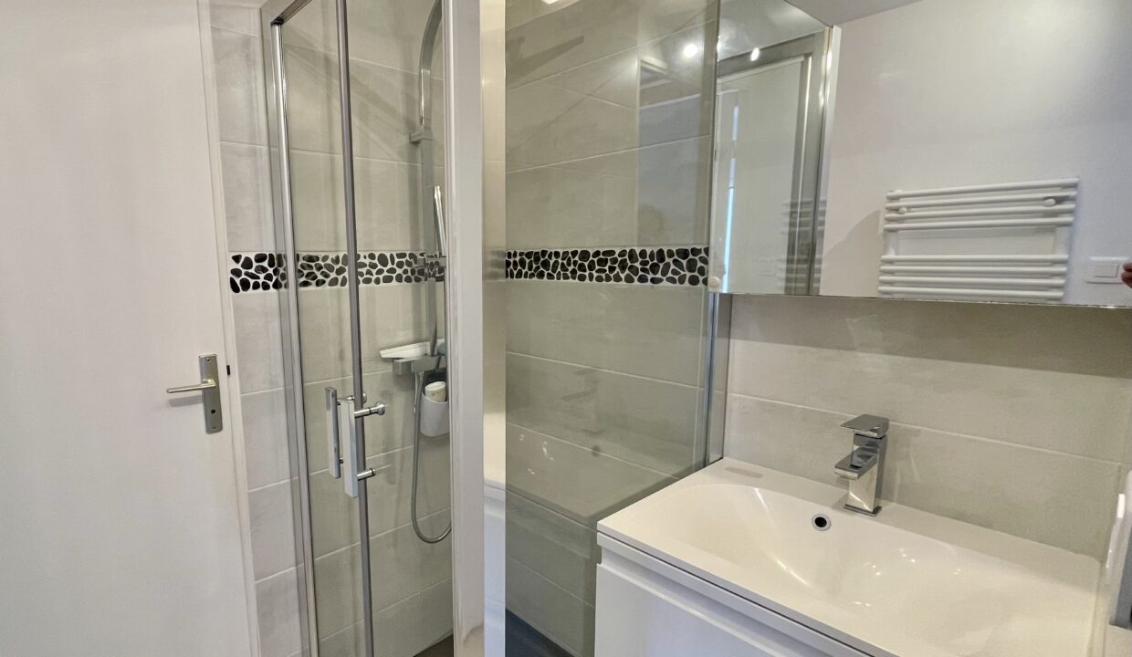 RESIDENCE-LE-LAGON-BLEU-maisonnette-4-pers.-200M-DE-LA-PLAGE-DU-MARAIS-GIRARD-8