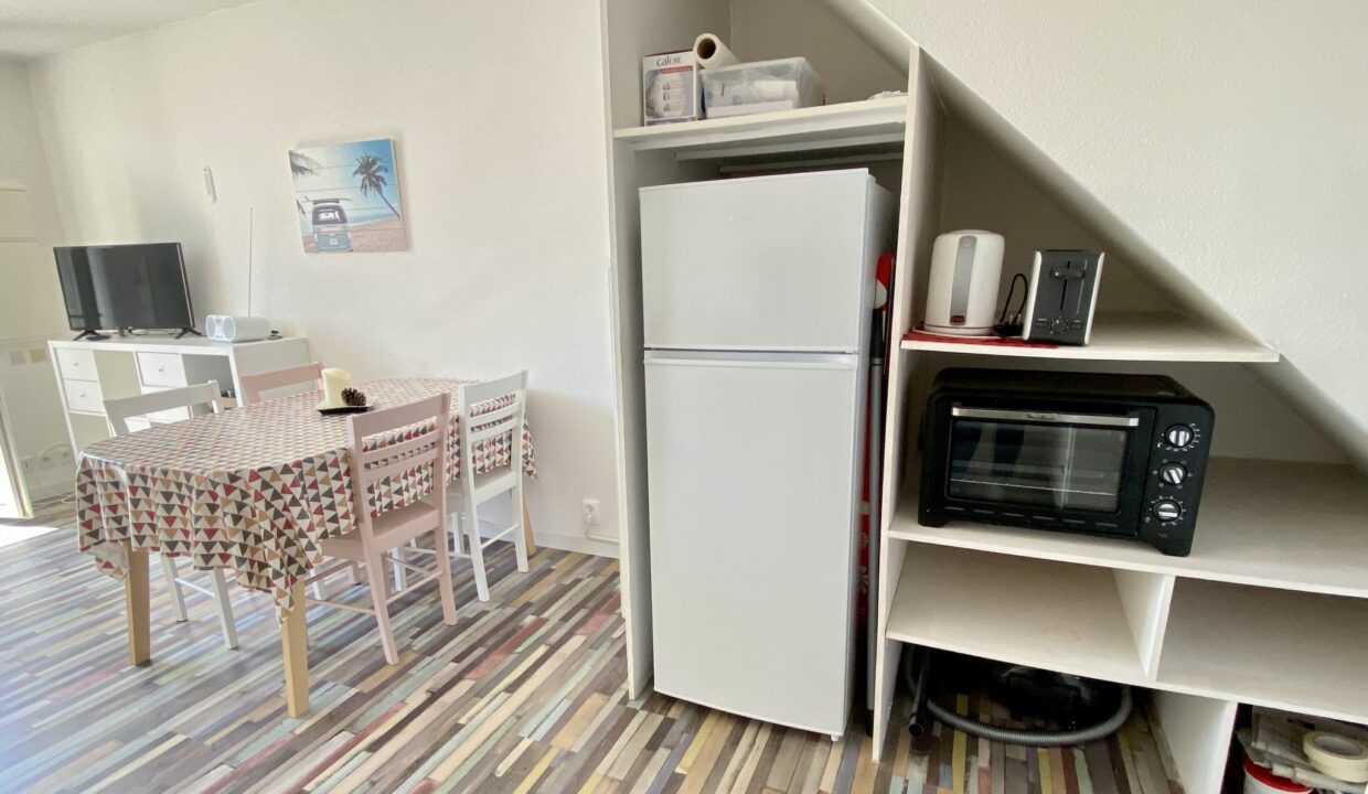 Residence-Domaine-de-la-Paree-Piscine-collective-150m-du-bord-de-mer-Maison-4-couchages-Acces-WIFI-5
