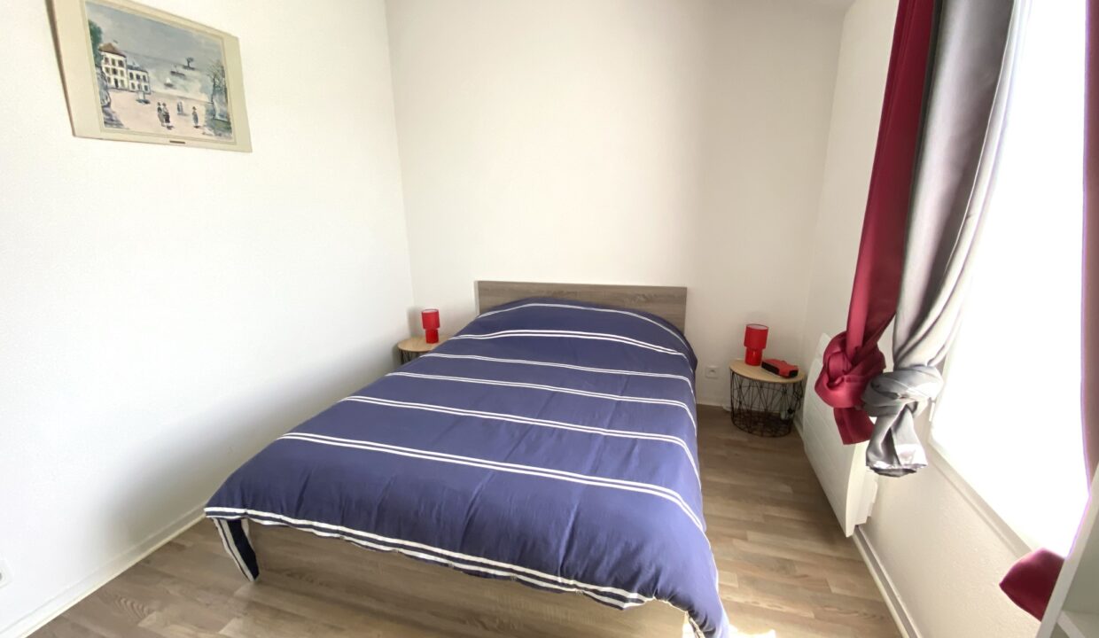 Residence-Domaine-de-la-Paree-Piscine-collective-150m-du-bord-de-mer-Maison-4-couchages-Acces-WIFI-8