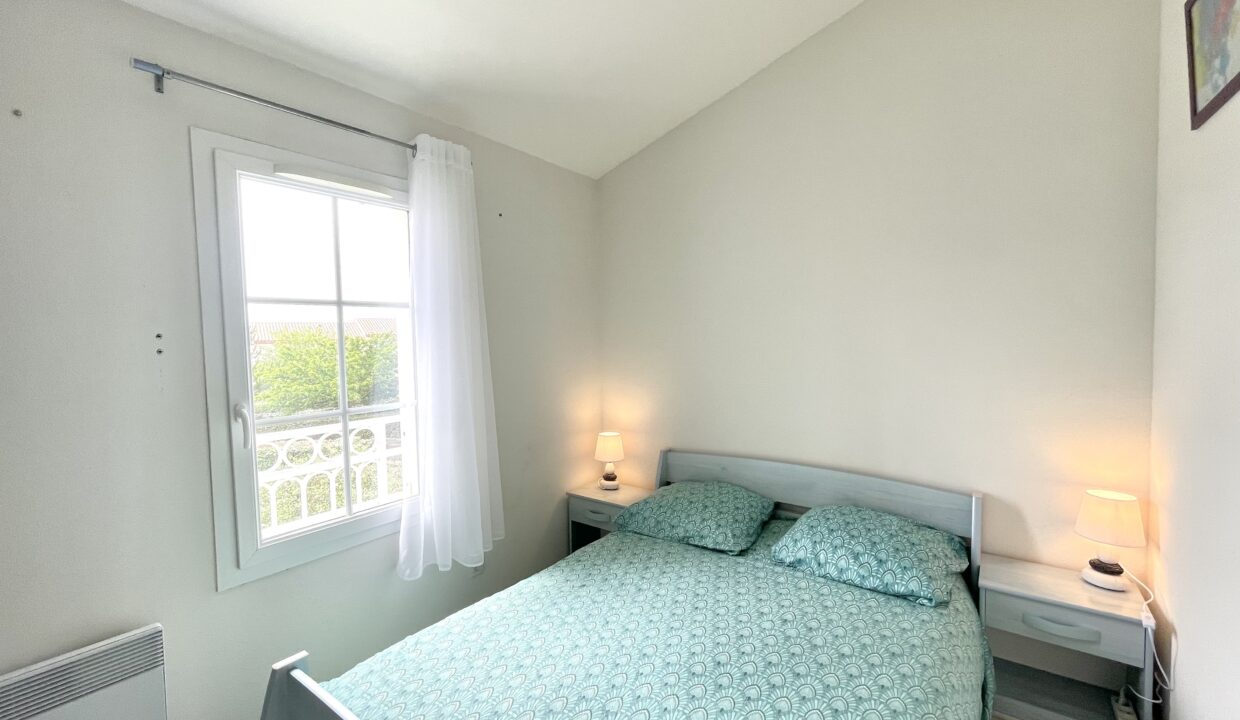 Residence-Le-Domaine-de-La-Paree-PISCINE-COLLECTIVE-150-M-DU-BORD-DE-MER-Maison-4-couchages-WIFI-11