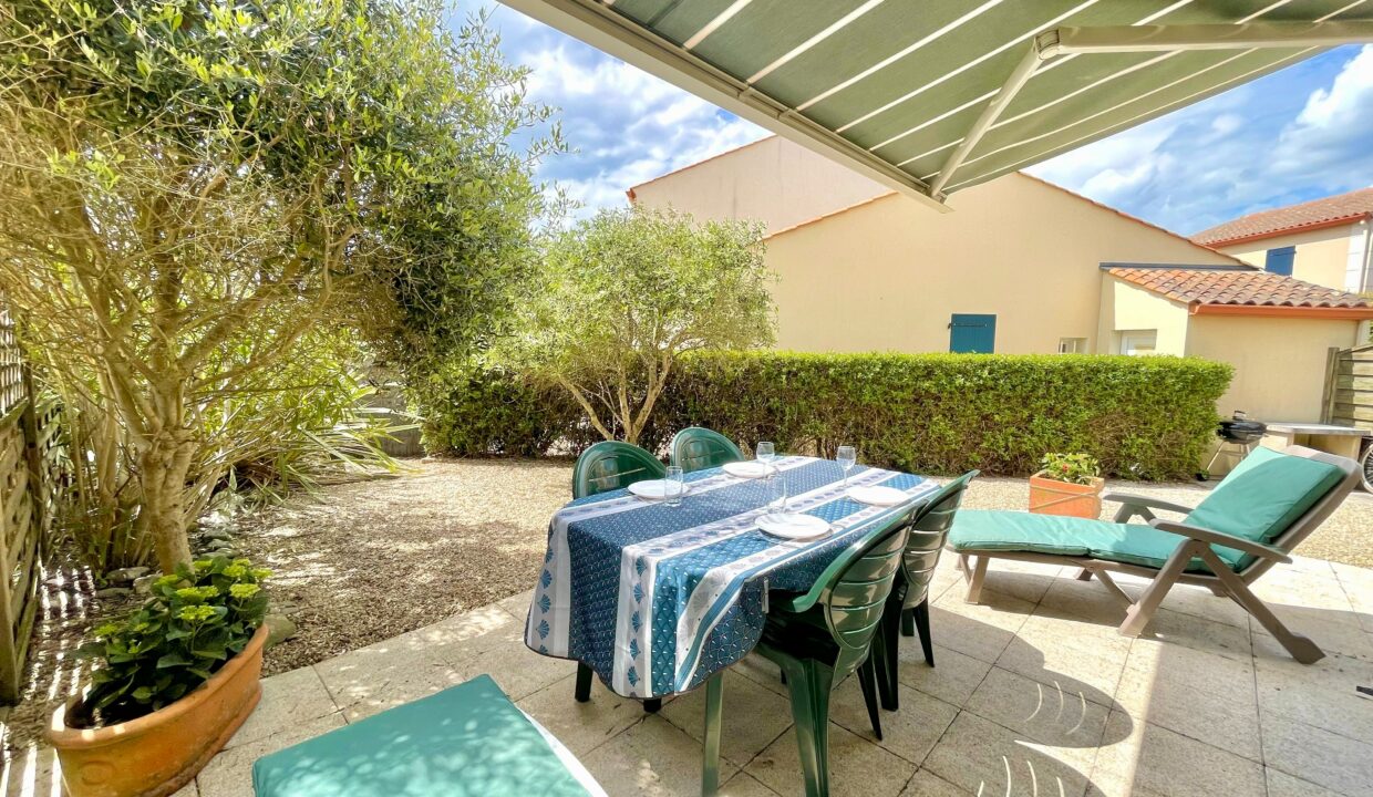 Residence-Le-Domaine-de-La-Paree-PISCINE-COLLECTIVE-150-M-DU-BORD-DE-MER-Maison-4-couchages-WIFI-14