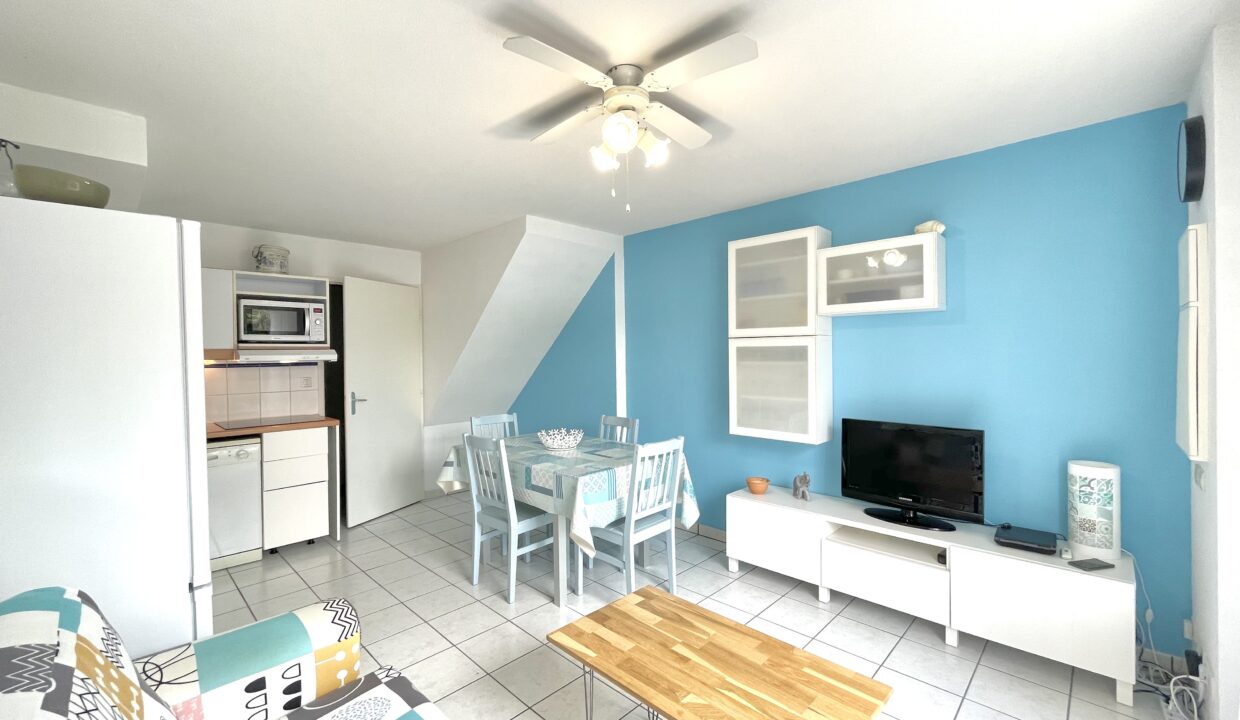 Residence-Le-Domaine-de-La-Paree-PISCINE-COLLECTIVE-150-M-DU-BORD-DE-MER-Maison-4-couchages-WIFI-2