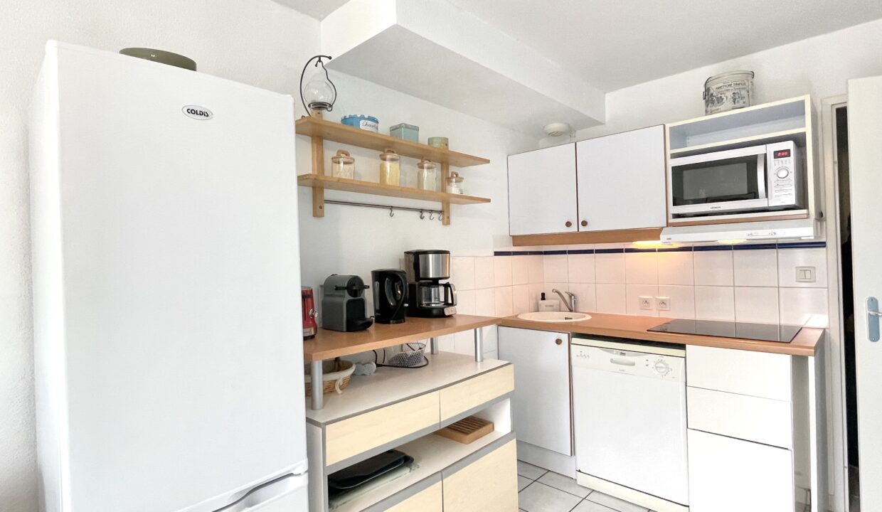 Residence-Le-Domaine-de-La-Paree-PISCINE-COLLECTIVE-150-M-DU-BORD-DE-MER-Maison-4-couchages-WIFI-3