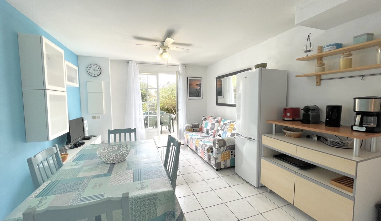 Residence-Le-Domaine-de-La-Paree-PISCINE-COLLECTIVE-150-M-DU-BORD-DE-MER-Maison-4-couchages-WIFI-6