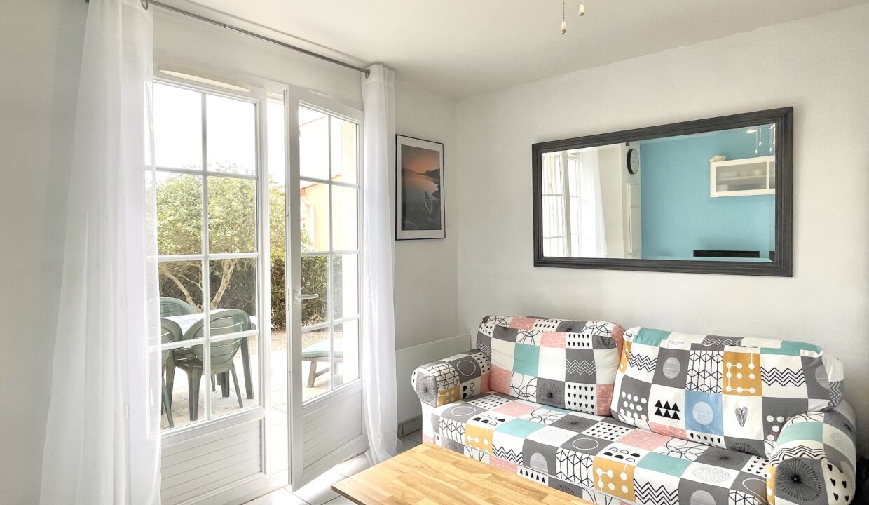 Residence-Le-Domaine-de-La-Paree-PISCINE-COLLECTIVE-150-M-DU-BORD-DE-MER-Maison-4-couchages-WIFI-9