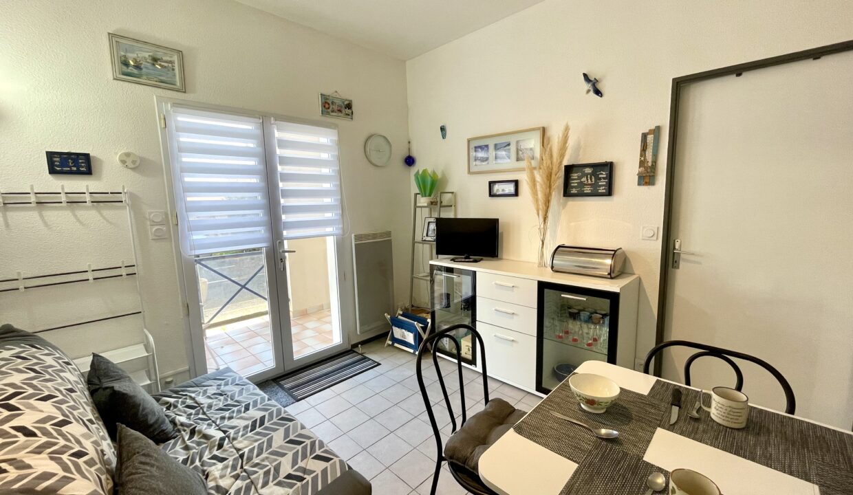 Residence-Plage-2000-Plage-du-Marais-Girard-100m-Appartement-3-couchages-Loggia-expo-sudest-13