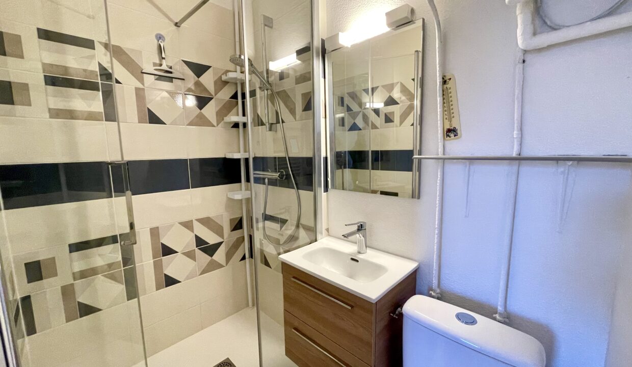 Residence-Plage-2000-Plage-du-Marais-Girard-100m-Appartement-3-couchages-Loggia-expo-sudest-18