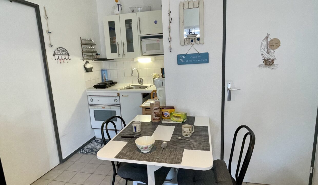 Residence-Plage-2000-Plage-du-Marais-Girard-100m-Appartement-3-couchages-Loggia-expo-sudest-9